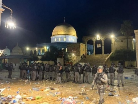 اقتحام الأقصى- 53 اصابة في مواجهات مع الاحتلال في القدس
