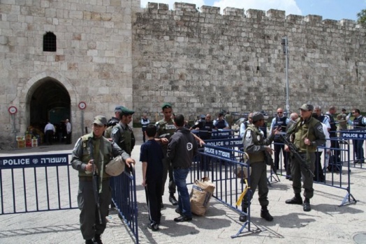 تعزيزات عسكرية احتلالية في القدس وإغلاق شوارع مؤدية للأقصى