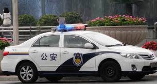 طفلة تنجو من حادث سيارة بأعجوبة... فيديو
