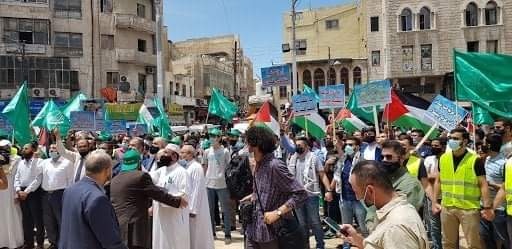 الاردن - مسيرة حاشدة تطالب الحكومة بطرد السفير الاسرائيلي