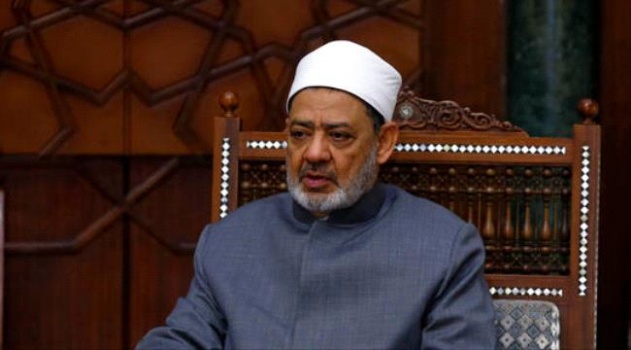 شيخ الأزهر: يجوز للمسلم إخراج زكاة الفطر لمسيحي أو يهودي
