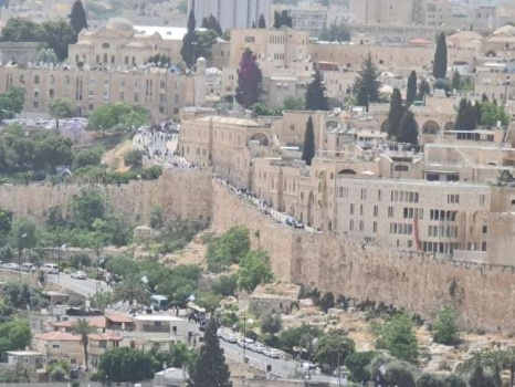 اندلاع مواجهات عنيفة- الاحتلال يغلق شوارع القدس القديمة
