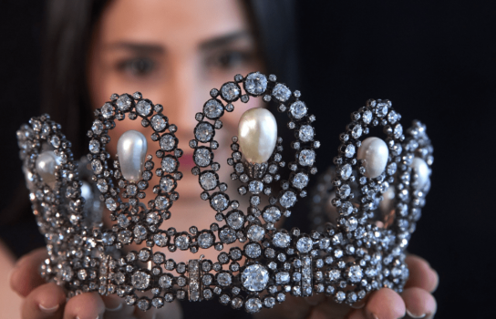 بيع تاج ملكي إيطالي بأكثر من 1.6 مليون دولار في مزاد بسويسرا