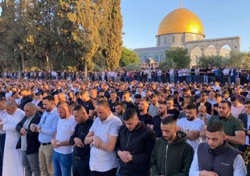 المسجد الأقصى.. 100 ألف مصلٍ يؤدون صلاة العيد وصلاة الغائب على أرواح الشهداء