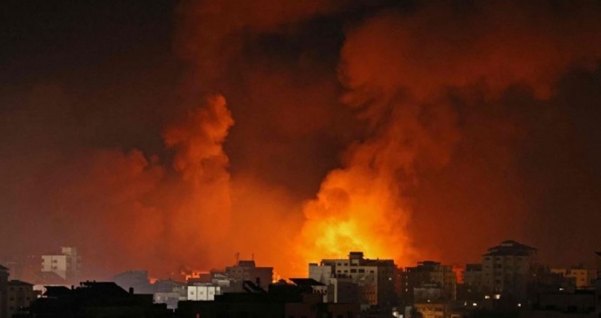 اليوم الثامن للعدوان.. المقاومة تقصف بئر السبع..والإحتلال يشن عشرات الغارات على غزة