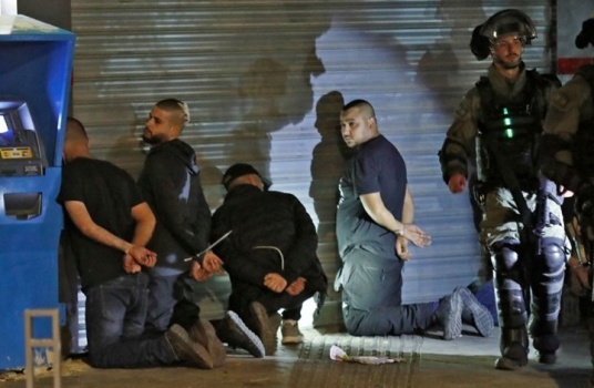 الشرطة الاسرائيلية تعتقل 58 شابا من فلسطينيي 48