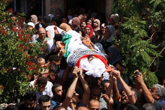 تشييع جثمان الشهيد زيدان لمثواه الأخير في قرية أم دار جنوب غرب جنين