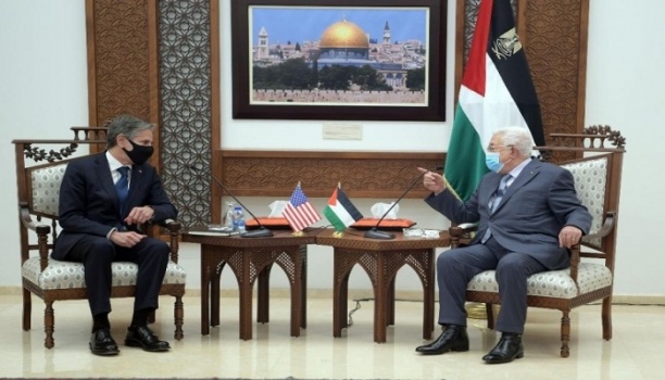 تفاصيل لقاء الرئيس عباس ووزير الخارجية الأمريكي