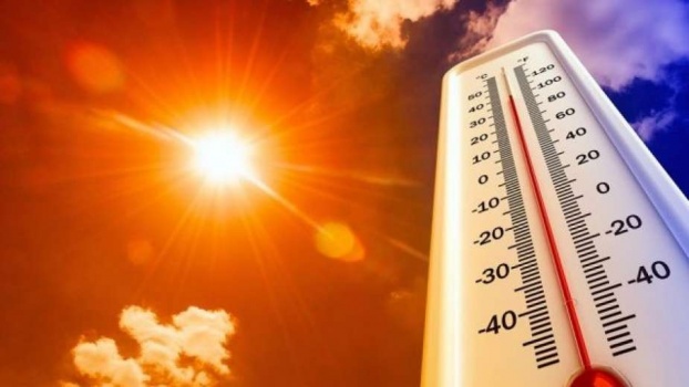درجة حرارة تصل لـ50.. منخفض الهند الموسمي يضرب عدة بلاد عربية!