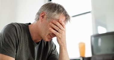 نصائح للرجال بعد الأربعين .. تناول البروتين والألياف وتجنب الكافيين والتدخين