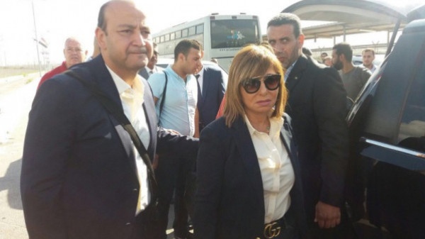 عمرو أديب يكشف حقيقة تواجده في غزة
