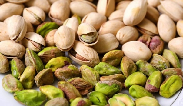 ماذا يحدث للجسم عند تناول الفستق الحلبي يوميا؟