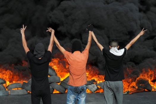 لوموند: الأحداث الأخيرة تحولت إلى قضية مشتركة حشدت جيلًا جديدًا من الفلسطينيين