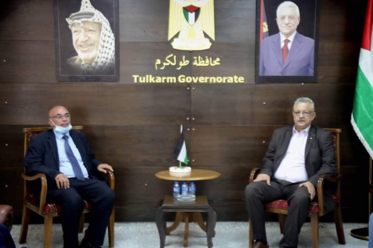 المحافظ أبو بكر يلتقي المدير الجديد لحكم محلي طولكرم