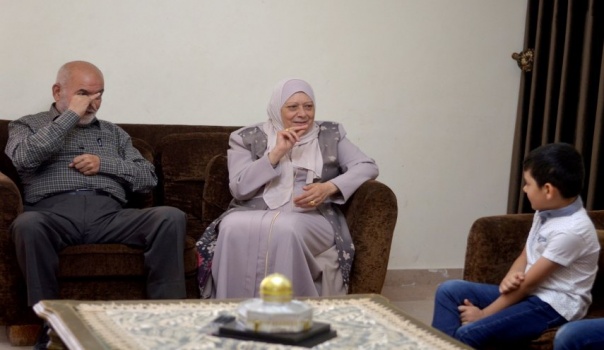 بالفيديو.. 'أوس' طفل يصبح أصغر معلم للغة الإشارة في الأردن