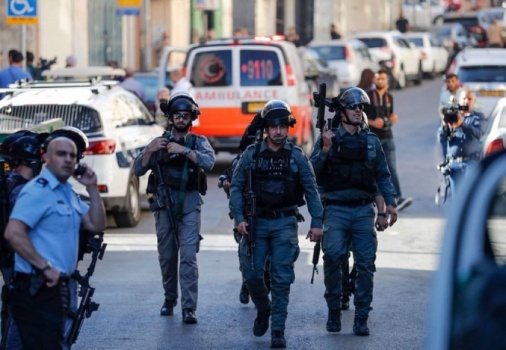 القدس في “عين العاصفة”.. تصعيد غير مسبوق والاعتقالات تطال الإناث القاصرات وإبعادات بالجملة