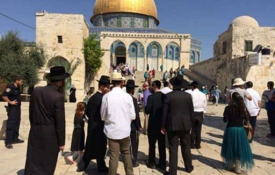 أبو عبيدة: نتابع عن كثب ما يجري بالقدس ونحذر الاحتلال من مغبة المساس بالأقصى
