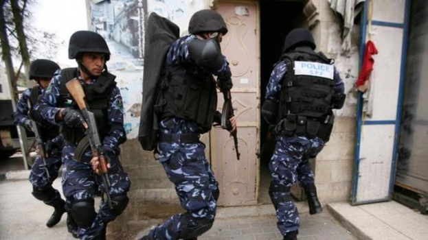 جنين: الشرطة تفض شجارًا نتج عنه 4 إصابات بالرصاص وتقبض على 16شخصا مشتبه بهم في بلدة السيلة الحارثية