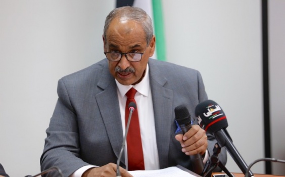 وزير الأشغال العامة: أجهزة أمن حماس احتجزتني لساعات وابلغتني بمنع عملي في غزة... وداخلية حماس ترد