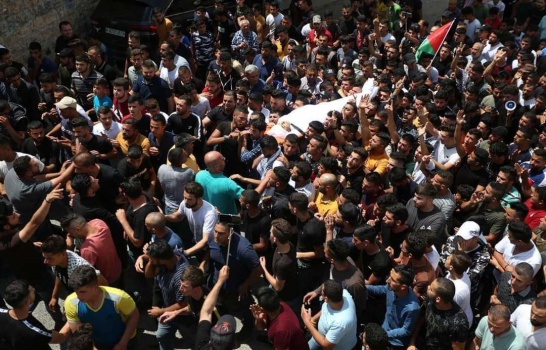 نابلس: تشييع جثمان الشهيد أحمد بني شمسة في بلدة بيتا