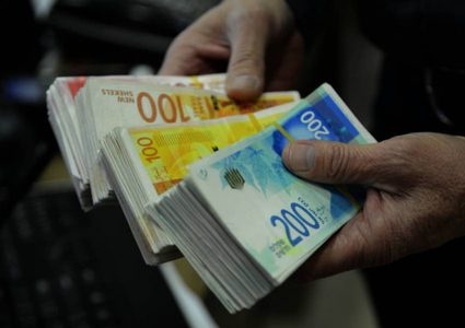 هيئة الأسرى: رواتب الأسرى عصر غد عبر مكاتب البريد