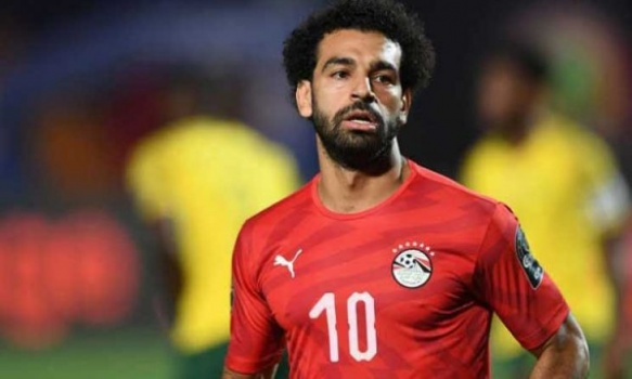 عضو ناد إسرائيلي يخدع محمد صلاح في دبي