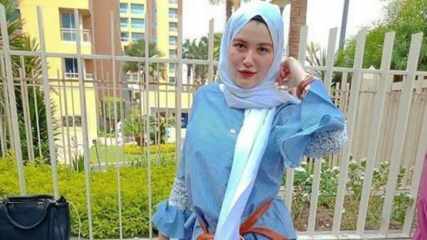 مصر .. محامي حنين حسام يفجر مفاجأة بعد الحكم بحبسها