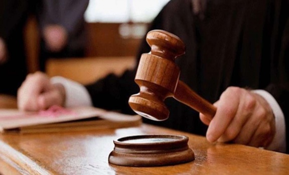 محاكمة امرأة في فرنسا قتلت رجلاً .. عذبها 25 عاماً