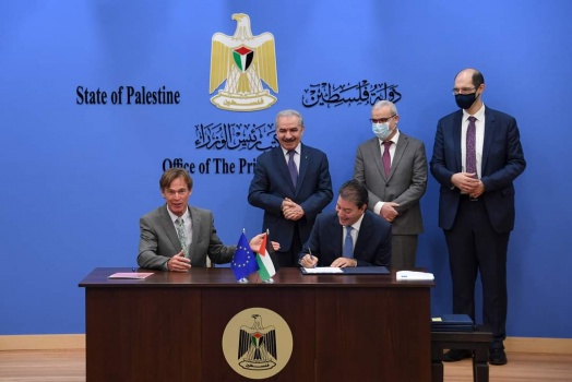 توقيع اتفاقيات بقيمة 425 مليون دولار بين بنك الاستثمار الأوروبي وسلطة النقد وبنوك ومؤسسات إقراض فلسطينية