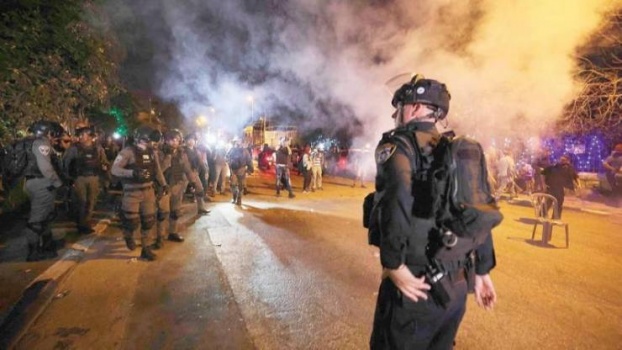 الاحتلال يواصل التضييق على أهالي حي الشيخ جراح