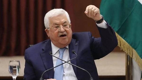 الرئيس عباس: الاعتداءات والانتهاكات لن تنجح في تغيير الوضع التاريخي والقانوني للمقدسات