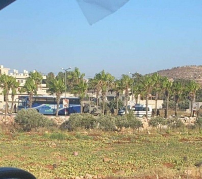 الاحتلال يحتجز العشرات من طلبة "بير زيت" شمال رام الله