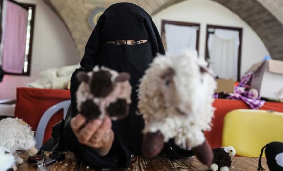 غزة.. دُمى العيد صناعة نسائية فلسطينية- (صور)