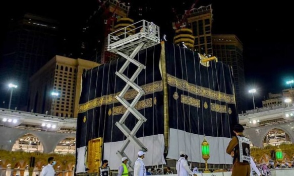 الكعبة تستقبل يوم عرفة بحلتها الجديدة