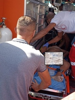 بيت أمر.. إصابة طفل بجروح خطيرة برصاص الاحتلال