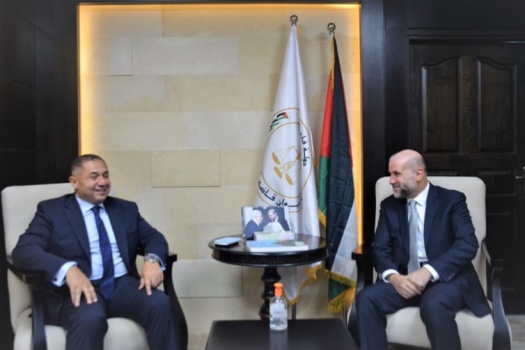 الهباش يبحث مع السفير المصري تصاعد الاعتداءات الإسرائيلية في القدس المحتلة