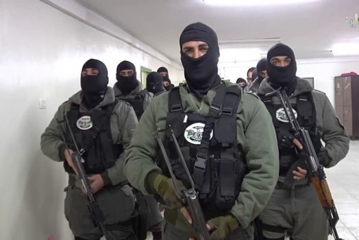 القبض على مشتبه بهم بإطلاق النار على مركز شرطة جنوب نابلس
