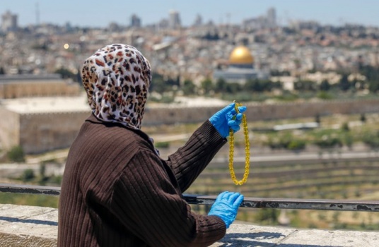 القدس - دعوة للحذر من تفشي فيروس كورونا