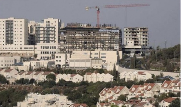 رؤساء مجالس محلية وأصحاب أراضٍ فلسطينية يعارضون شق شارع رقم 45