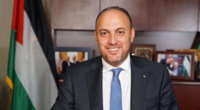 الخارجية ترد على توظيف زملط اثنين من أقاربه.. واتحاد طلبة فلسطين في بريطاينا يعلق