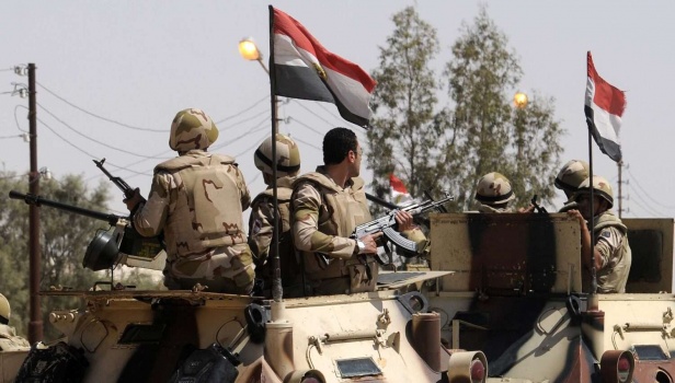مقتل جندي مصري وإصابة آخر بقناصة داعش بمدينة رفح