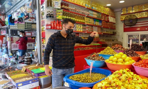 الإحصاء: ارتفاع العجز التجاري في يونيو