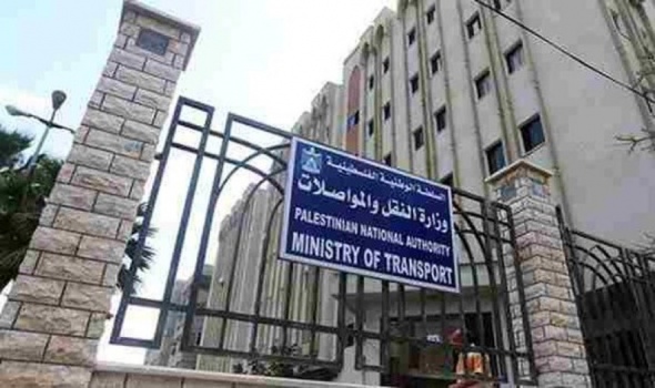 وزير النقل والمواصلات يقرر منع موظفيه غير الحاصلين على اللقاح من الالتحاق بعملهم ويعتبرون في إجازة