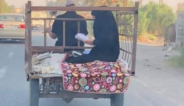 طالبة عراقية تتحدى المستحيل