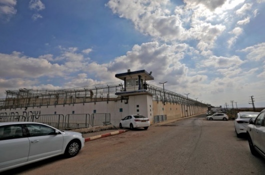 سجناء جنائيون يرون الدقائق التي أعقبت فرار الأسرى الفلسطينيين