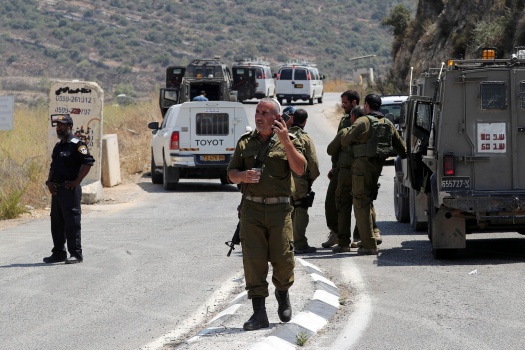 الاحتلال يواصل البحث عن ستة أسرى فلسطينيين هربوا من سجن جلبوع