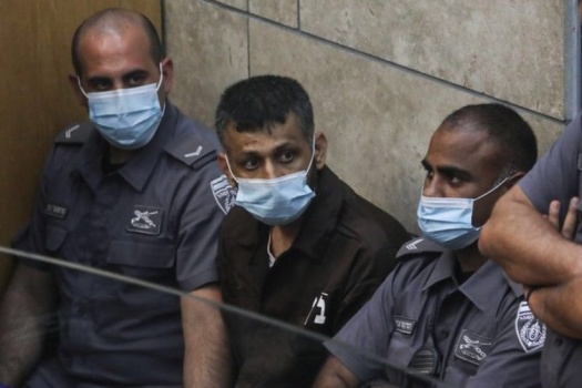 أسرى &ldquo;نفق الحرية&rdquo; لا يعرفون الليل من النهار ولم يبدلوا ملابسهم منذ إعادة اعتقالهم