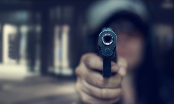 أم امريكية تطلق النار على طفليها لـ”إرسالهما إلى الجنة”