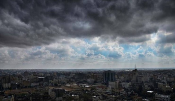 الطقس: زخات متفرقة من الأمطار