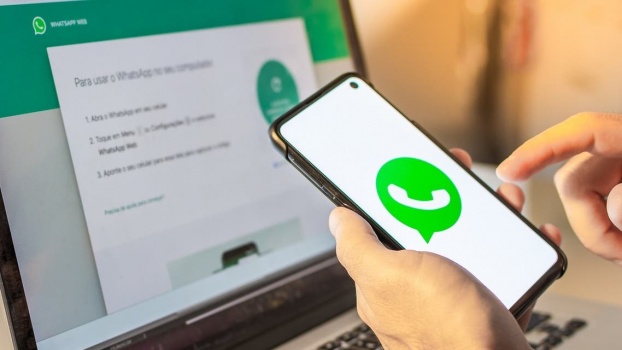 من دون إنترنت أو حتى بطارية.. واتساب يقدم حلا سحريا لمحادثاتك